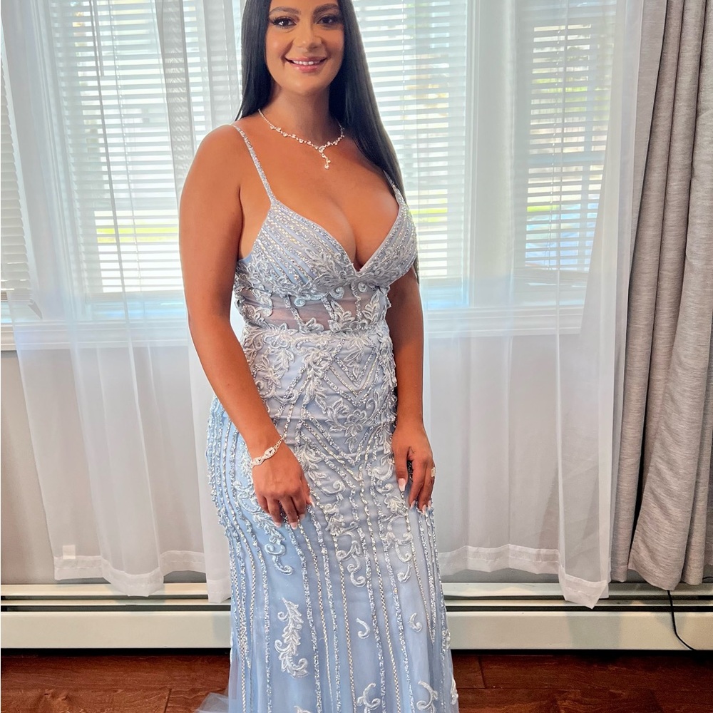 Elegant Blue Lace Evening Gown